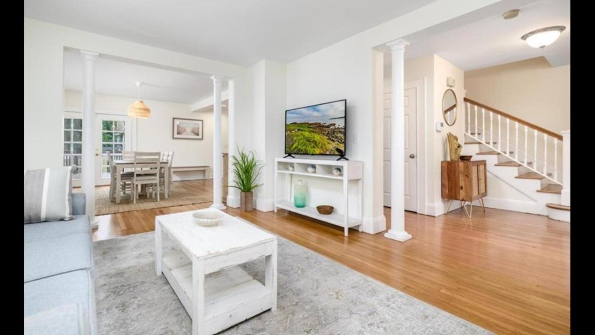 Black Rock Home - 4 Bed - Jacuzzi Bath - Beach Bridgeport Bagian luar foto