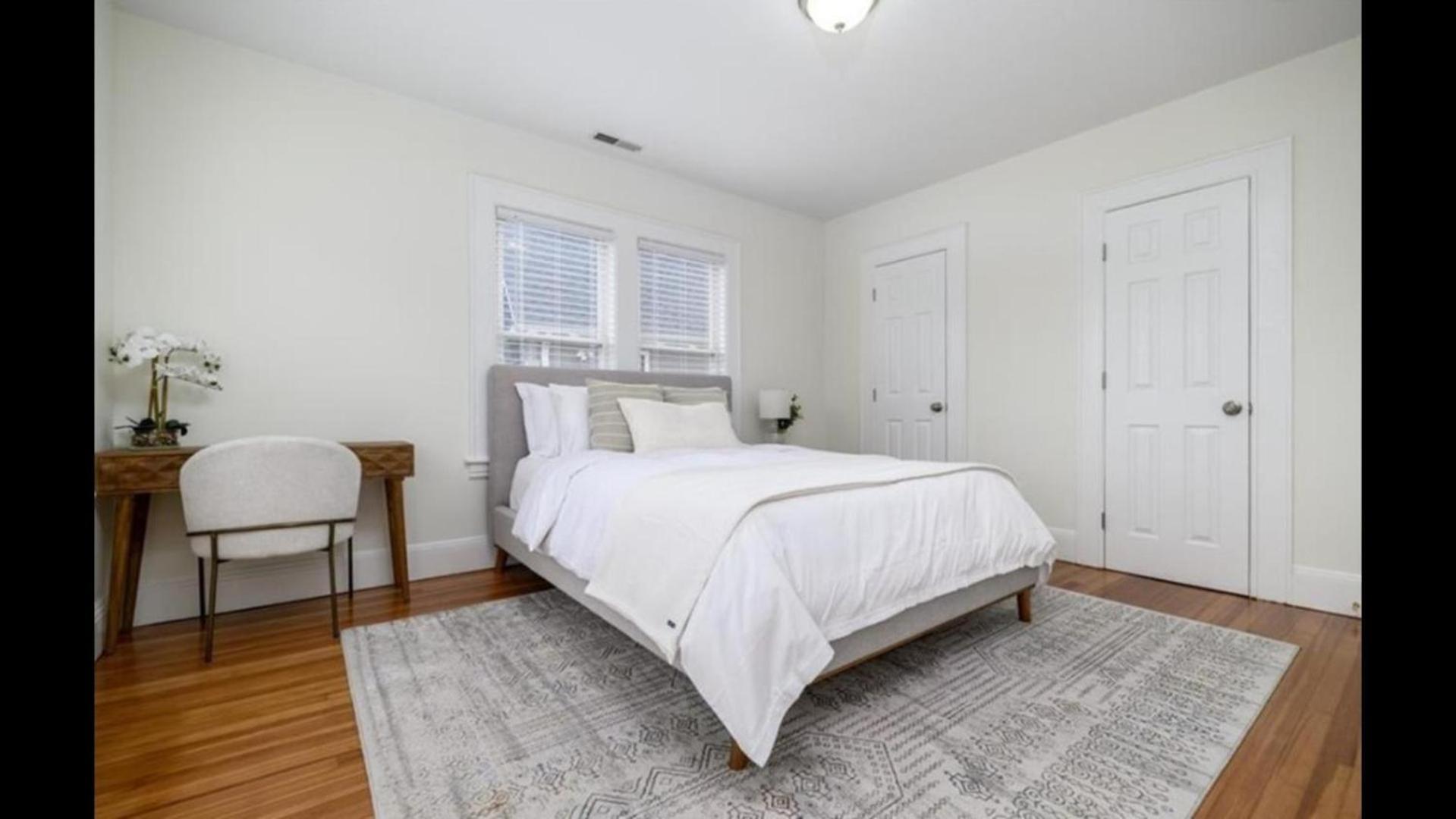 Black Rock Home - 4 Bed - Jacuzzi Bath - Beach Bridgeport Bagian luar foto